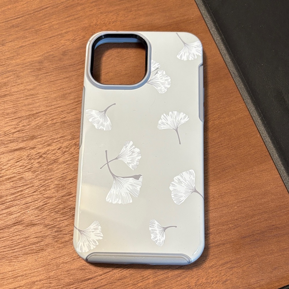 Elegant Floral Gray Phone Case